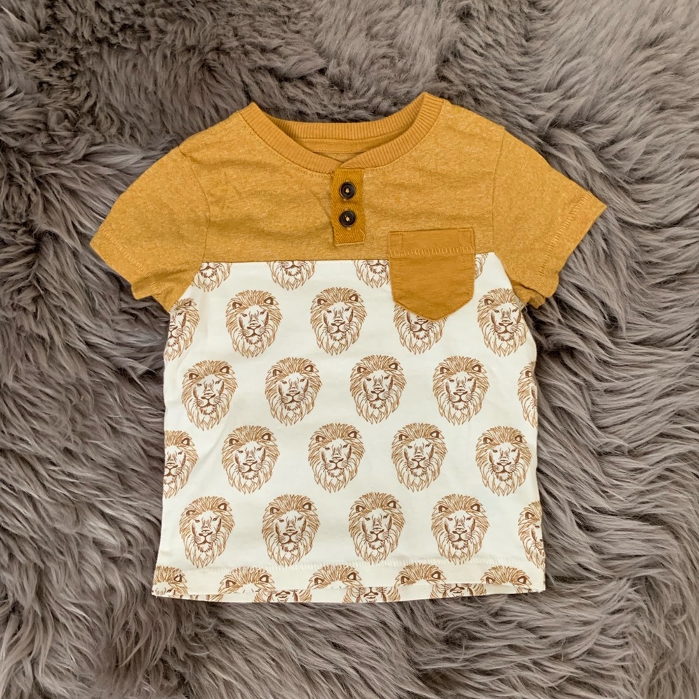 12 mo Lion Shirt 🦁